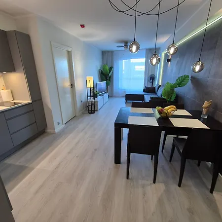 City Center Free Parking Close To Port Apartment *